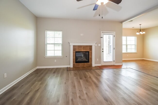 Photo - 6092 Vera Ln