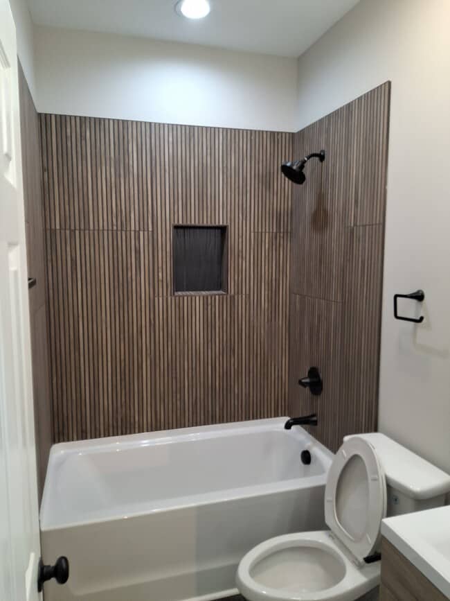 Photo - 3500 Grand St