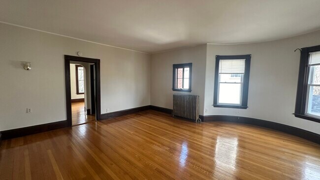 Photo - 72 Thurston St Unit 2A
