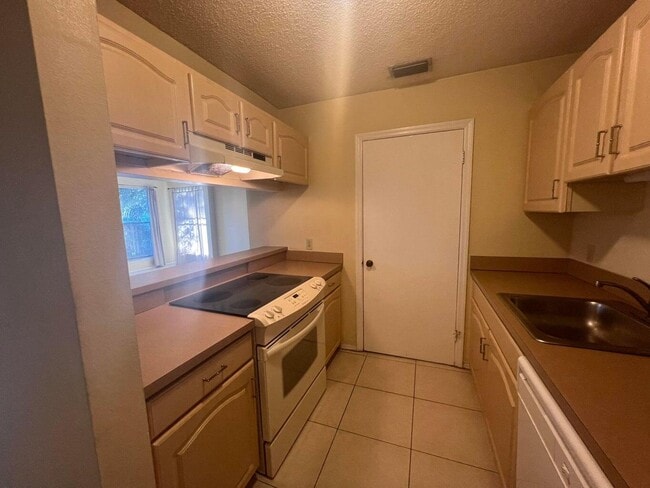 Photo - 2301 N Congress Ave Unit 32