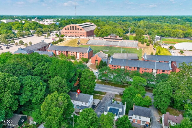 Photo - 5043 Boulevard Pl