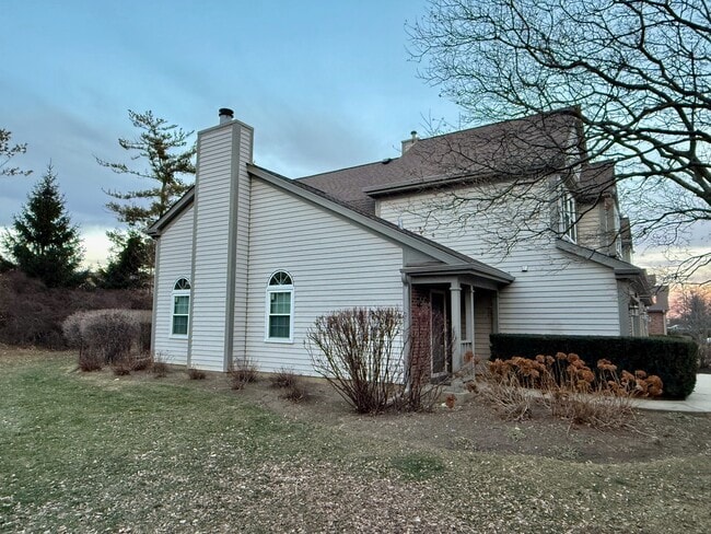 Photo - 384 Bentley Pl