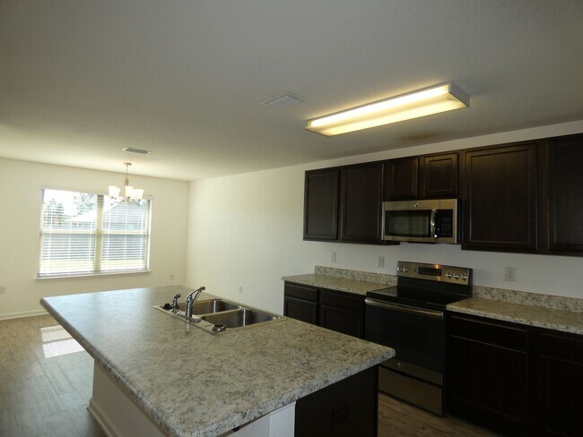 Photo - Great home in Whisper Creek Subdivision