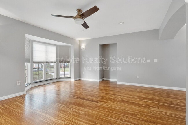 Photo - 5339 Vine Ave