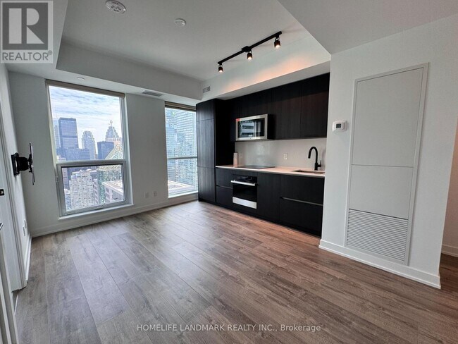 Photo - 327 King St W Unit 4001