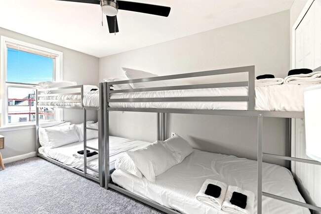 Photo - 128 Bainbridge St Unit ID1055770P