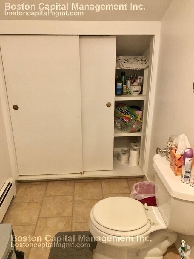 Building Photo - 42 Sewall St Unit 3 Rental