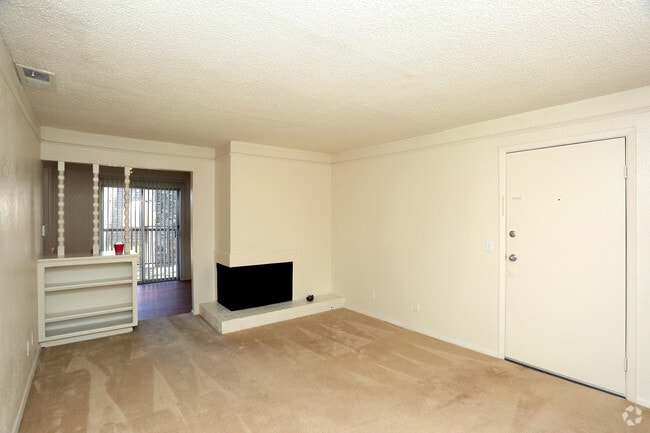 1BR - 750SF - Living Area