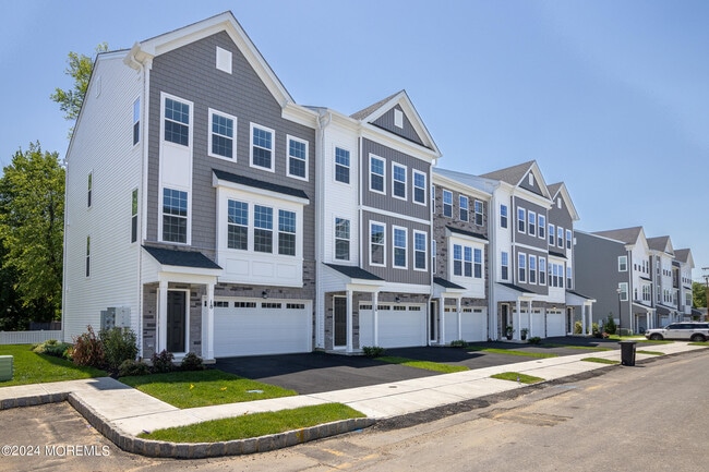 Photo - 18 Crimson Dr