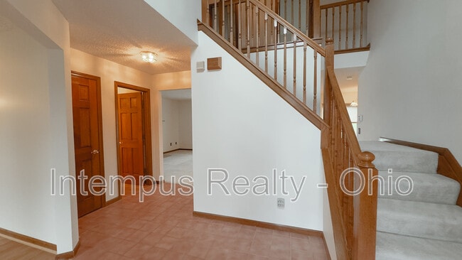 Photo - 370 Glenside Ln