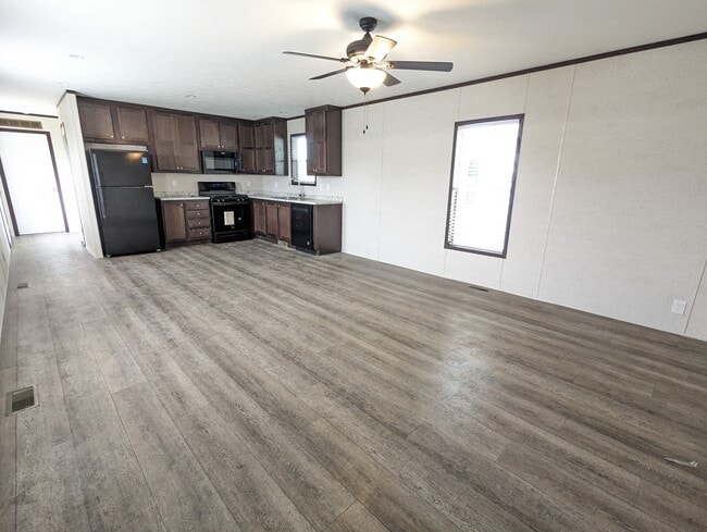 Photo - 46000 Geddes Rd