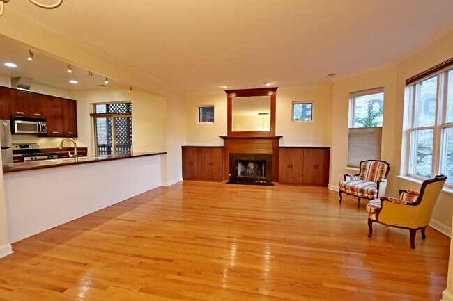 Photo - 4230 N Broadway Unit 2N