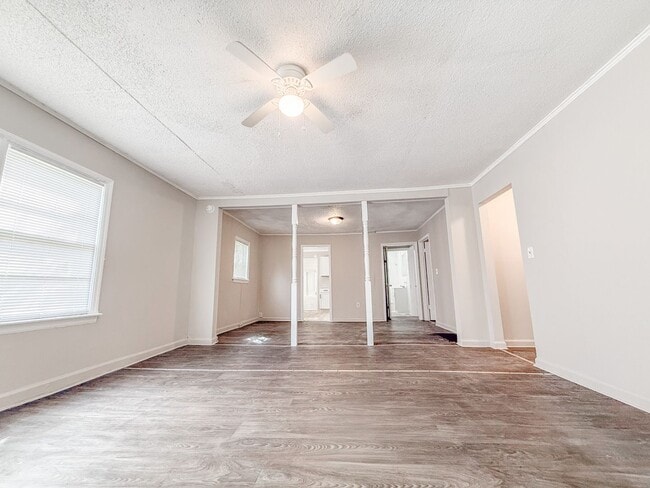 Photo - 3 Bed 1 Bath Single-Family Home - Big Yard!