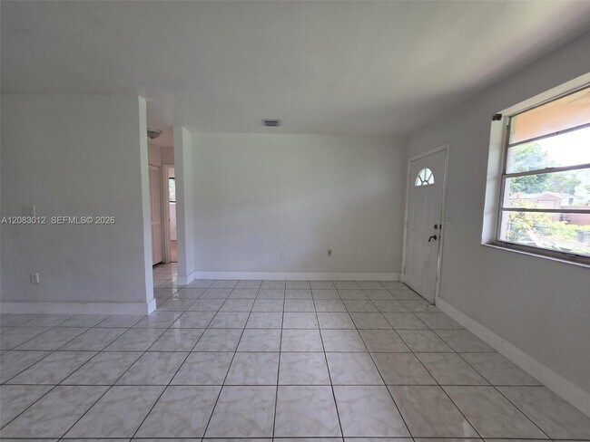 Photo - 4730 NW 23rd Ave Unit B