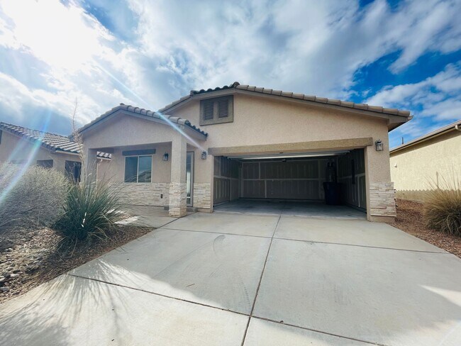 Photo - 3 bed 2 bath 1400 sq ft home