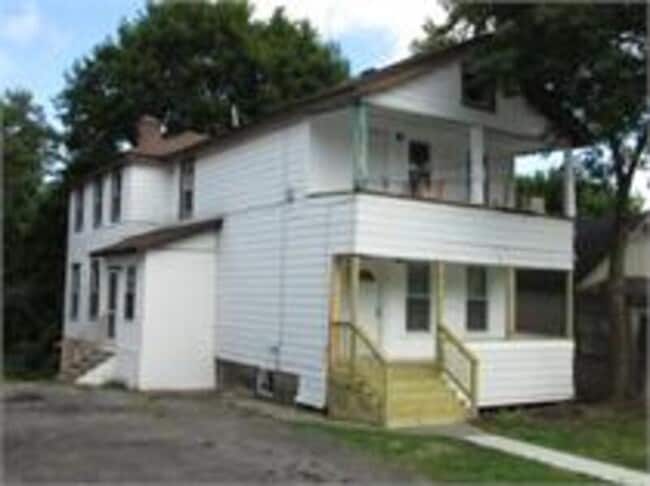 Building Photo - 412 Tompkins St