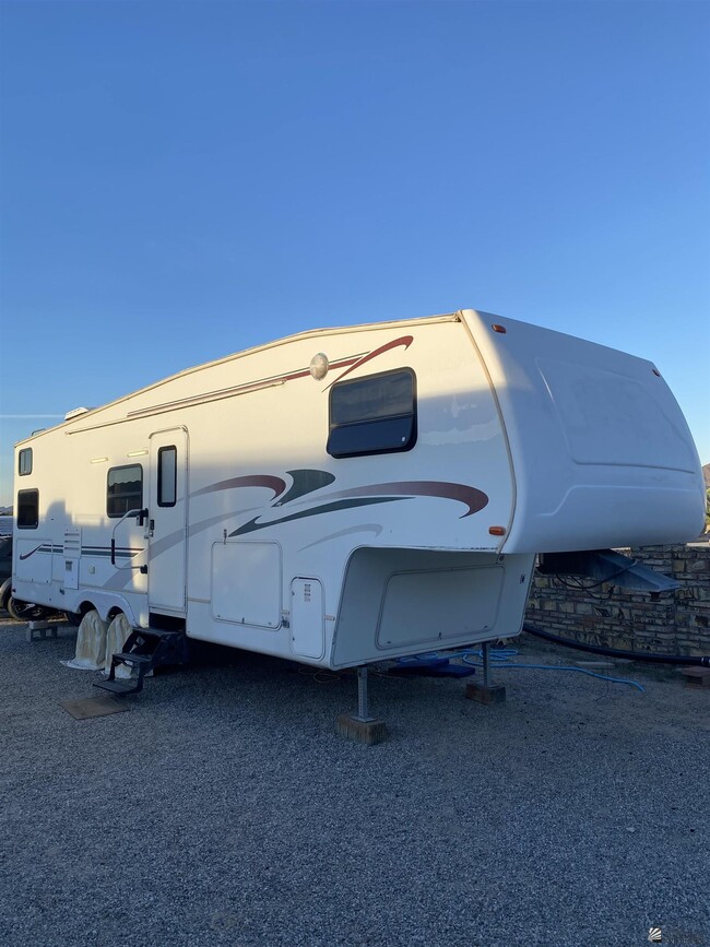 Building Photo - 12617 E 46th Dr