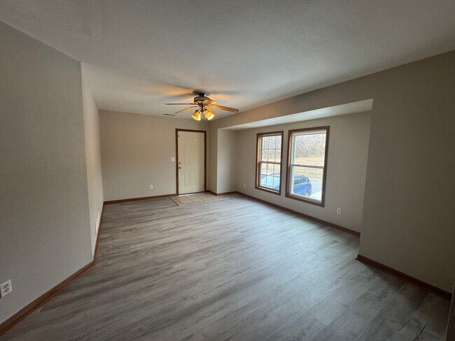 Photo - 857 Broadway Unidad #1