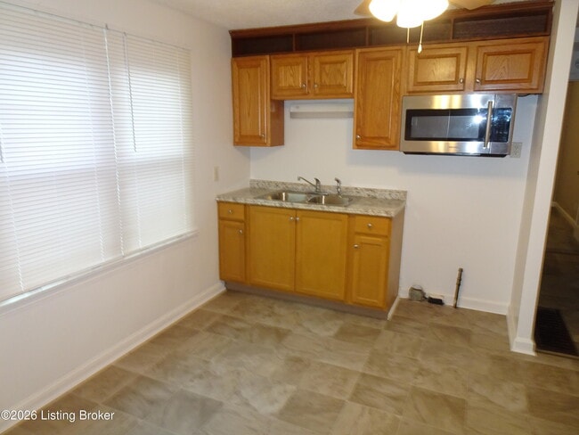 Photo - 226 Downes Ln