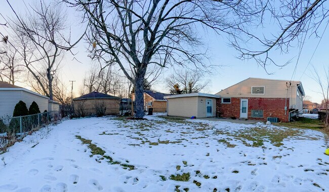 Photo - 7449 Wilson Ter