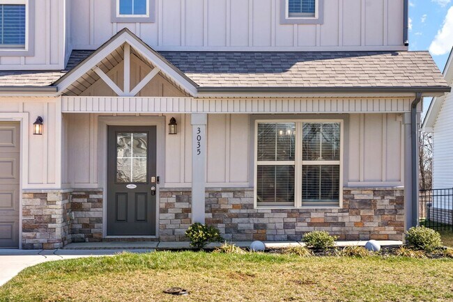 Photo - 4 Bedroom Home For Rent Near Post!