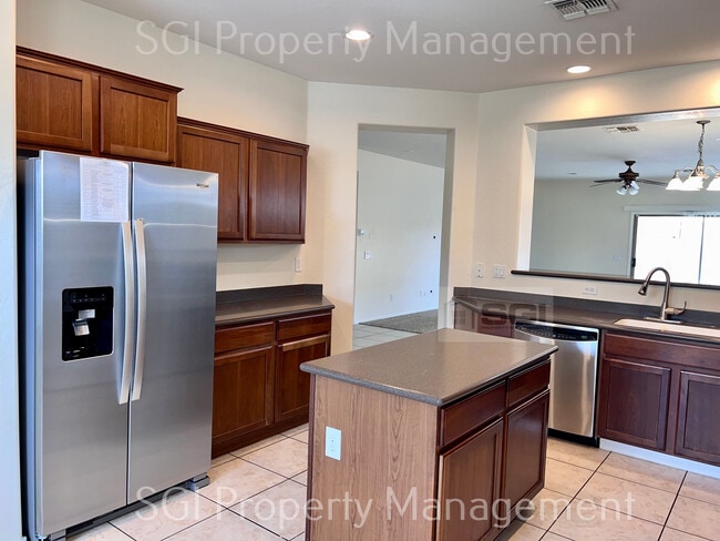 Photo - 8730 S 57th Dr