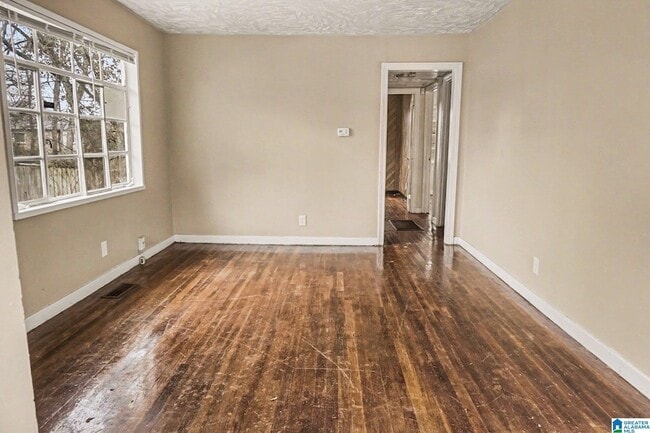 Photo - 1520 17th Way SW