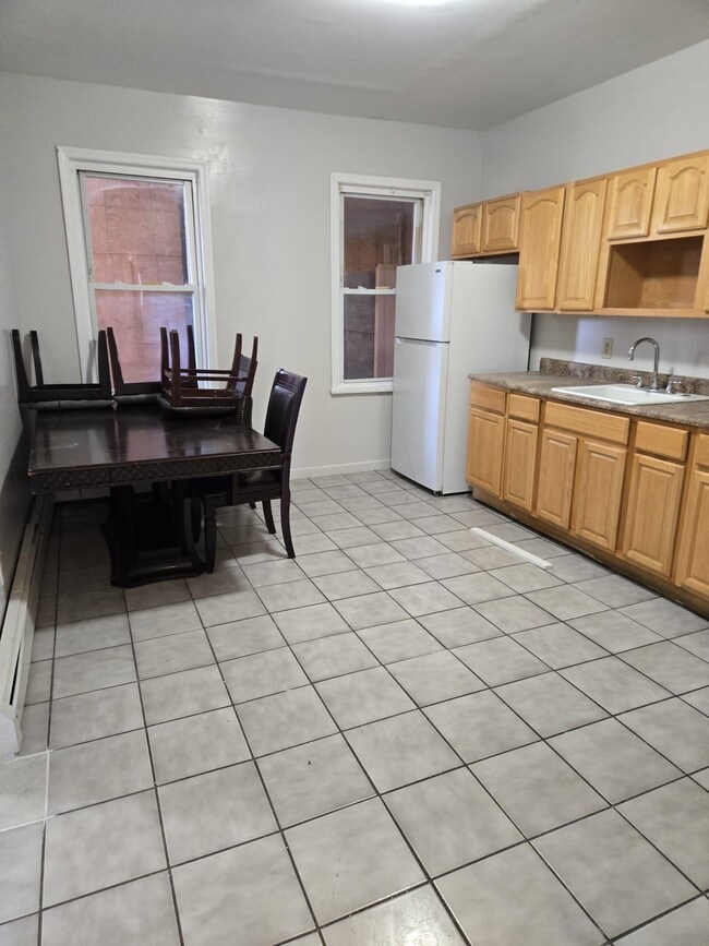 Photo - 325-329-329 Grand St Unidad #2L