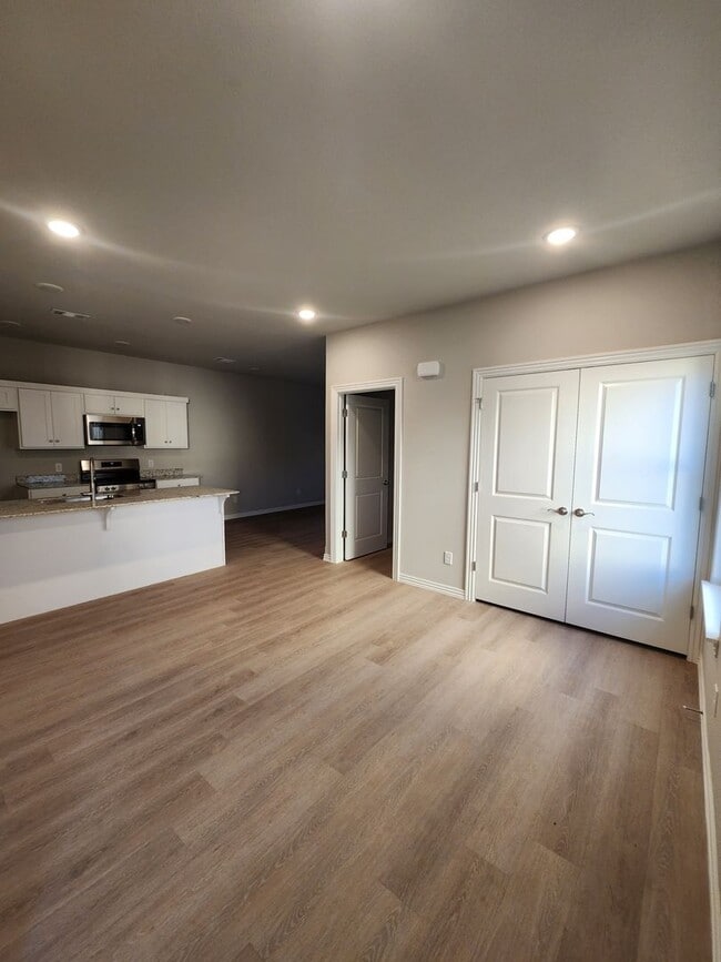 Photo - POIGAI ESTATES: BRAND NEW