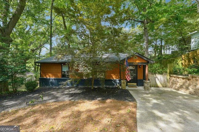 Building Photo - 1931 Woodland Hills Ave NW Rental