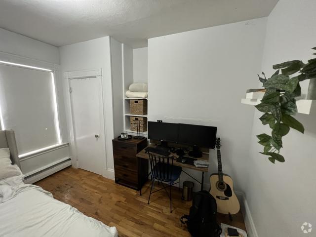 Building Photo - 3 bedroom in Somerville MA 02143 Rental