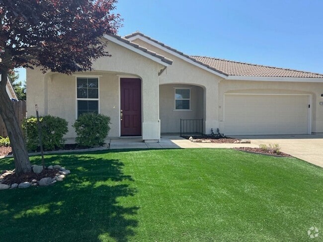 Building Photo - Single Story 3 Bedroom Home in Lincoln Acr...