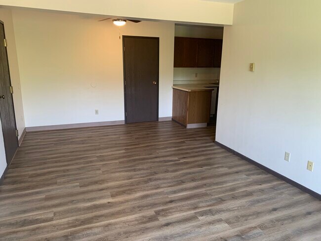 Photo - Town Edge Apartments