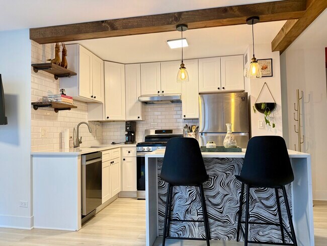 Photo - 850 N Dewitt Pl Unit 7F