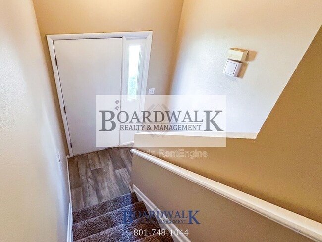 Photo - 661 N 980 W