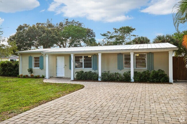 Building Photo - 1455 15th Ave Rental