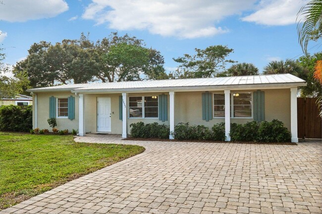 Photo - 1455 15th Ave Casa
