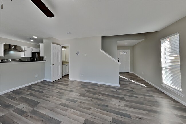 Photo - 4631 Daisy Meadow Dr