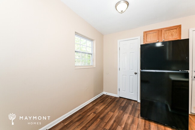 Photo - 4932 Tallyho Ave