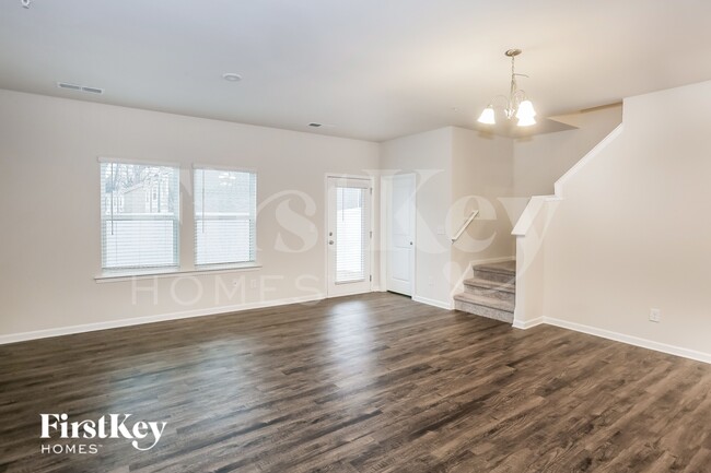 Photo - 2020 Cypress Village Dr NW