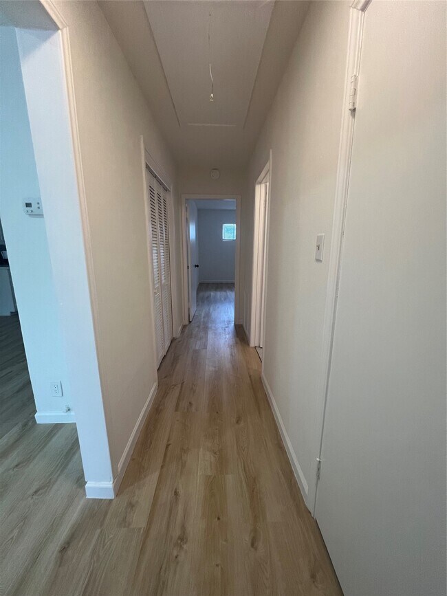 Photo - 6829 Driftwood St