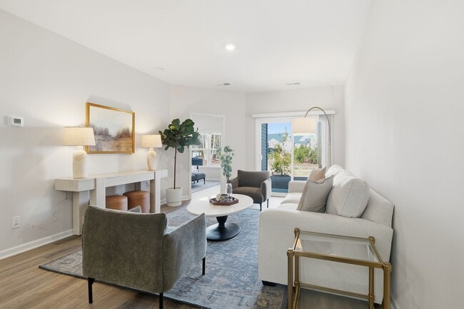 Photo - Wrens Hollow