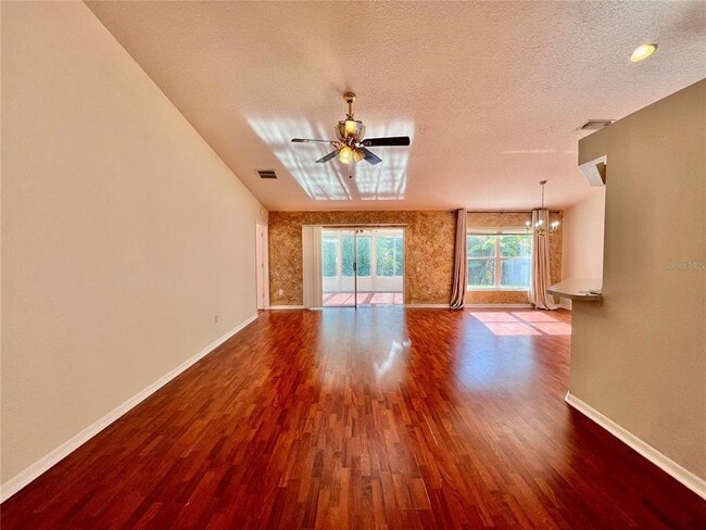 Photo - 30728 Iverson Dr