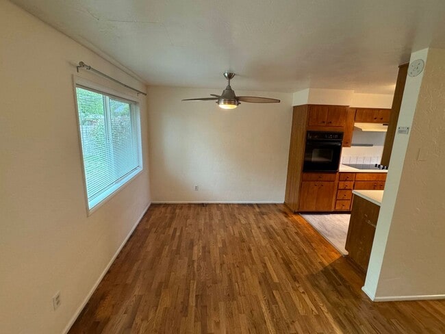 Photo - 3+ Bedroom House in Friendly Area