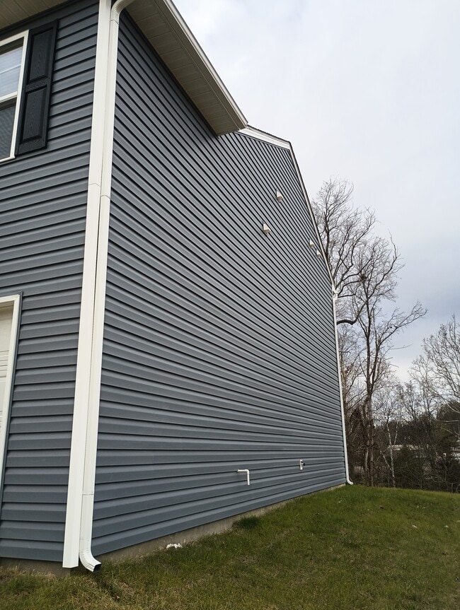 Photo - 1144 Aspen Ter