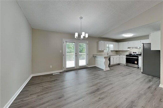 Photo - 82 Fox Ridge Ct
