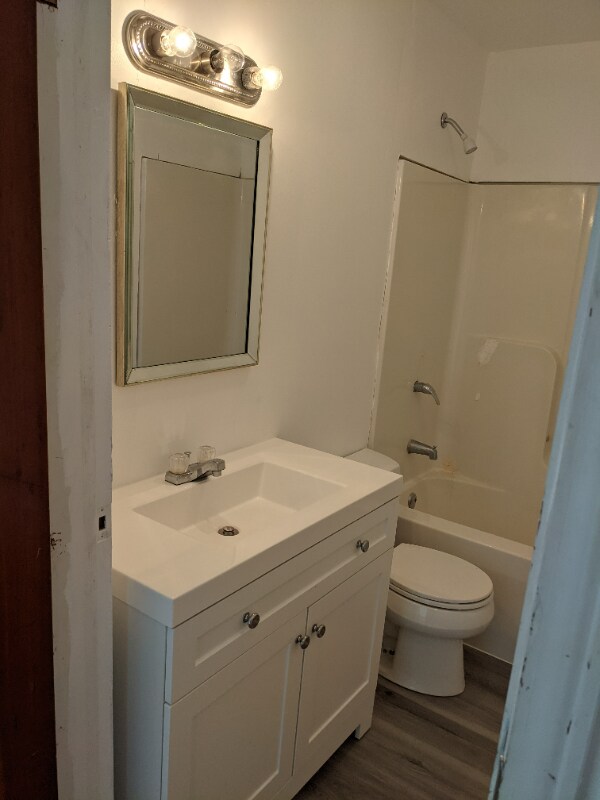 Photo - 1001 E Main St Unit 2