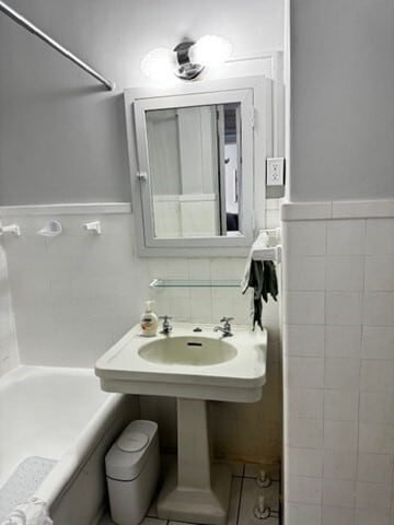 Images are representative samples of the advertised unit. Actual units shown during tours may differ - 14 Beacon St Unit A11