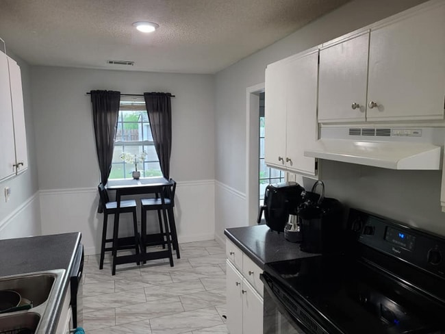132 Sussex Dr