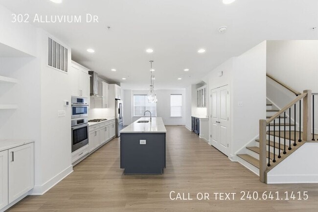 Photo - 302 Alluvium Dr